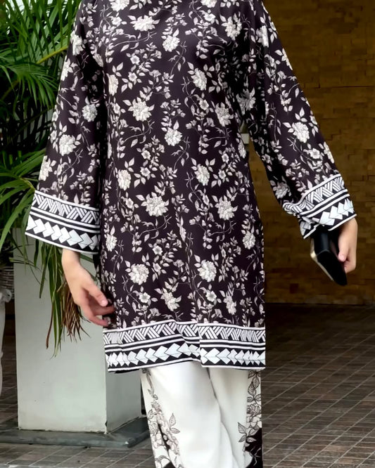 BLACK MOON WARM BLAND SHORT