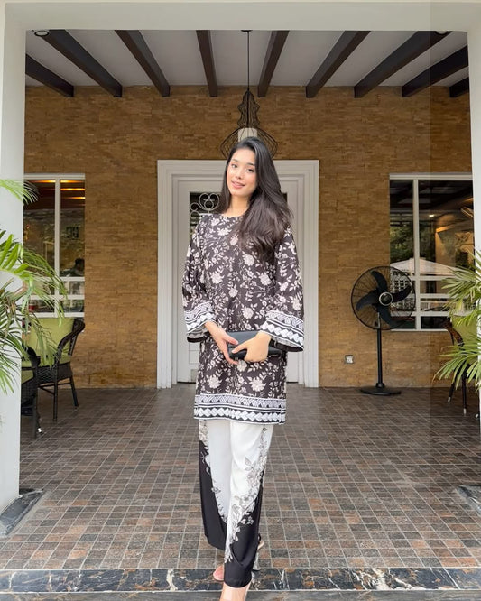 BLACK MOON WARM BLAND SHORT